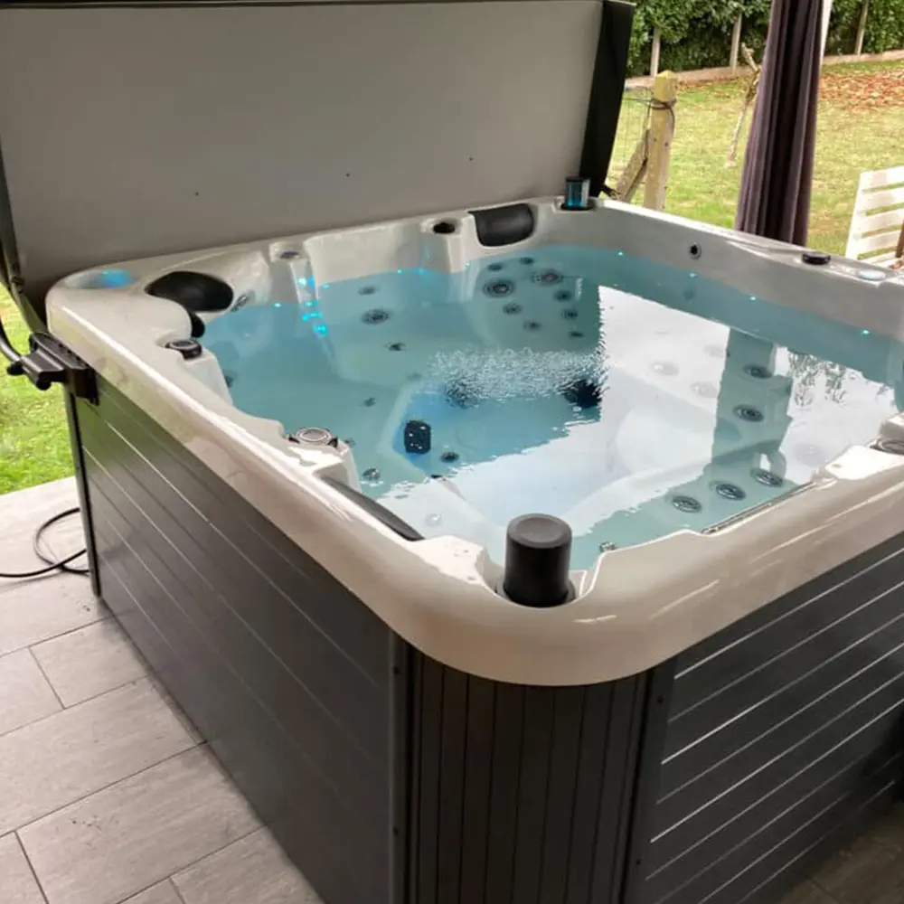 Factory spa manufacturer US Acrylic hot tub massage whirlpool with powerful jets for backyard garden