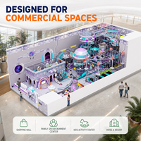 Équipement de terrain de jeu intérieur pour enfants sur le thème de la station spatiale, toboggans tubulaires, zones d'escalade, style parc d'attractions, en aluminium et peluche