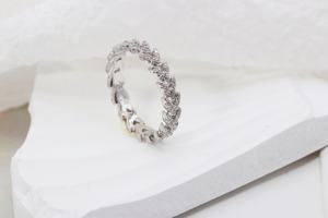 Bague de mariage légère de luxe pour dames Bijoux de mode avec breloque géométrique en zircon pour les fêtes pour tenter votre tempérament - Product Image 3