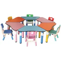Деревянный стол и стул для дошкольников