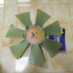 Pale de ventilateur 4TNV94 K1042412 pour pièces d'excavatrice R60-7 DX60, pale de ventilateur de refroidissement à 7 lames K1042412 - Product Image 3