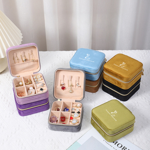 Caja <span class=keywords><strong>de</strong></span> Joyería <span class=keywords><strong>de</strong></span> Viaje <span class=keywords><strong>de</strong></span> Terciopelo <span class=keywords><strong>de</strong></span> Lujo <span class=keywords><strong>con</strong></span> Logotipo Personalizado al por Mayor, Mini Estuche Organizador <span class=keywords><strong>de</strong></span> Joyas Portátil <span class=keywords><strong>con</strong></span> Cierre <span class=keywords><strong>para</strong></span> <span class=keywords><strong>Mujer</strong></span> - Product Image 1