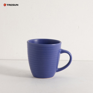 Vente en gros porcelaine nordique de luxe 16 pièces, ensemble de bols et de tasses en céramique colorée personnalisés, ensemble de <span class=keywords><strong>vaisselle</strong></span> <span class=keywords><strong>bleu</strong></span> royal en relief - Product Image 5