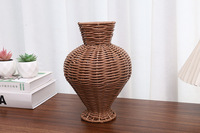 Décor de bureau à domicile PP rotin tissé à la main vase décoratif support de fleurs de table planteur de Chine haute qualité et meilleur prix