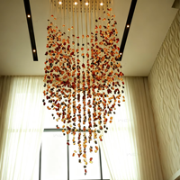 Lustre sur mesure pour hall d'hôtel, grand projet de verre, style moderne et luxueux, pour hall d'hôtel, villa, salon