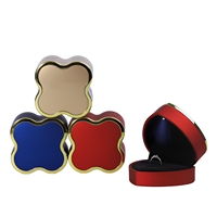 Boîtes à bagues de fiançailles et de mariage en laque de luxe en forme de cœur avec lumière LED, emballage de bijoux personnalisé avec logo pour la vente en gros