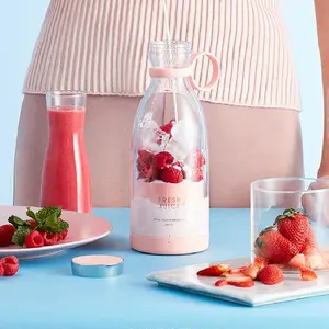Brand Wireless Fast Charger Mini Juice Smoothie on the go Personal Rechargeable Electric Fruit Juicer Bottle Portable Blender