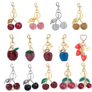 Hot Bán Sang Trọng Kim Loại Xe Móc Chìa Khóa Của Phụ Nữ Trái Cây Mô Phỏng Mặt Dây Chuyền Keyring UV Đồ Trang Sức Cổ Điển Quà Tặng Trang Trí Phụ Kiện - Product Image 2