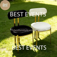 Chaise de banquet de mariage extérieure moderne de style européen avec cadre en acier inoxydable doré et assise blanche