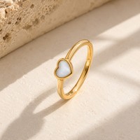 Bague élégante pour femme en acier inoxydable plaqué or, forme cœur, anti-ternissement