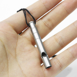 Sifflet d'urgence en titane toutes saisons pour la navigation marine, les situations d'inondation et le <span class=keywords><strong>camping</strong></span>, accessoire de survie durable pour l'extérieur - Product Image 5