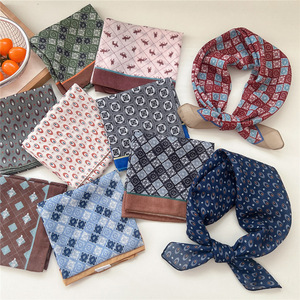 Pañuelos Cuadrados Pequeños con Estampado Floral de Lujo al por Mayor, 58*58CM, de Algodón y Lino Suave, para Cuello, Cabeza, Pañuelo de Mujer, Bandana - Product Image 1