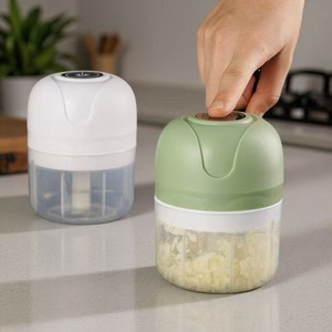 Hachoir Électrique Sans Fil en Plastique pour Aliments, Coupe-Légumes de Cuisine, Trancheuse Écologique Certifiée LFGB Smile Mom en ABS et PS - Product Image 5
