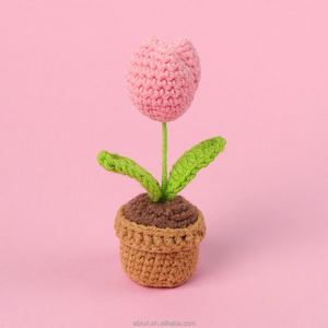 Maceta de Tulipanes Tejida a Crochet, Hecha a Mano, Pequeña, para Decoración del Hogar, para Navidad, San Valentín, Día de la Madre, Año Nuevo Chino - Product Image 5