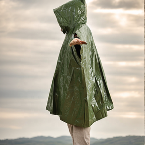 Protection <span class=keywords><strong>thermique</strong></span> Couverture d'urgence extérieure Pluie Léger Imperméable Imperméable Survie Mylar Couverture d'urgence Poncho - Product Image 5