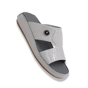 Sandalias de cuero Pu Fabricante profesional Hombres Zapatillas Sandalias árabes al por mayor - Product Image 3