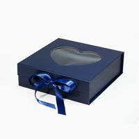 Emballage en gros, bouquet de roses, autres textiles, vêtements de luxe, boîte pliante magnétique personnalisée avec fenêtres en forme de cœur