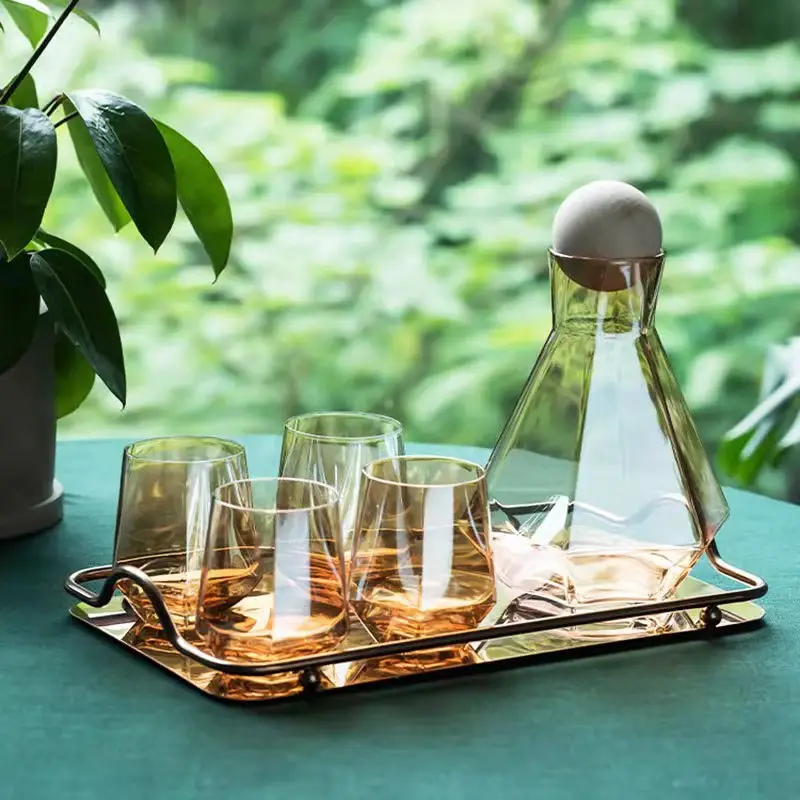 Carafe à eau en verre forme de diamant, pour carpe, avec tasses et pichet à boule en bois, de couleur noire