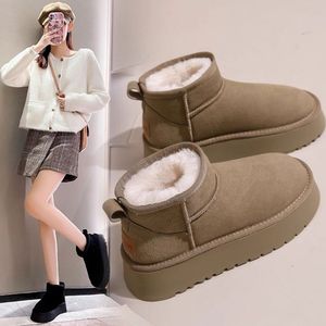 <span class=keywords><strong>Botas</strong></span> de nieve sin cordones de suela gruesa para mujer de talla grande PU <span class=keywords><strong>plataforma</strong></span> superior tobillo cálido antideslizante forro de terciopelo zapatos de algodón - Product Image 4