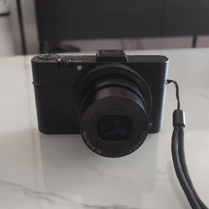 กล้องดิจิตอลมือสอง Sony <span class=keywords><strong>RX100</strong></span> <span class=keywords><strong>II</strong></span> 20.1MP Full HD กล้องคอมแพคสำหรับการเดินทางและถ่ายภาพวิวทิวทัศน์ - Product Image 3