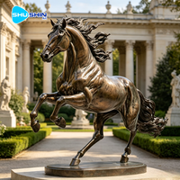 Sculptures de chevaux en bronze sur mesure de haute qualité, technique de moulage aux proportions égales, pour la décoration de parcs modernes, de jardins et de manoirs.