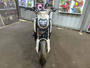 Motocicleta <span class=keywords><strong>Duke</strong></span> 250 Usada con Embrague Deslizante Incluido - Product Image 4