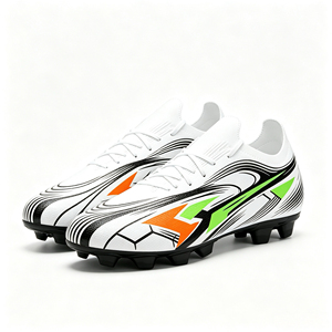 Chaussures de football personnalisées 2026, crampons FG AG avec nom et numéro personnalisables pour hommes, femmes et enfants – Idéales pour les matchs professionnels - Product Image 3