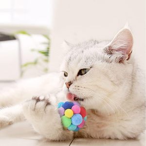 Jouets pour chats de haute qualité : bâtonnets de chat, balles élastiques avec clochettes, balles colorées en laine arc-en-ciel pour chats - Product Image 2