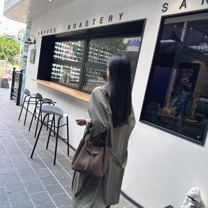 Sac seau en cuir de vachette litchi Togo sans marque, entièrement doublé cuir, chic parisien, pour le quotidien, vente en gros et au détail en Europe, directement de l'usine - Product Image 2