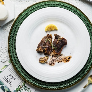 Assiettes de Table en Verre à Bord Doré, Design de Luxe, pour Mariages et Cérémonies Majeures - Product Image 3