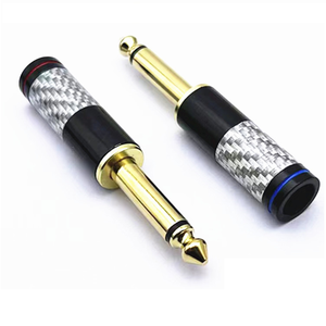 Enchufe macho mono chapado en oro de 6,35mm con conectores de audio de carcasa de fibra de carbono - Product Image 1