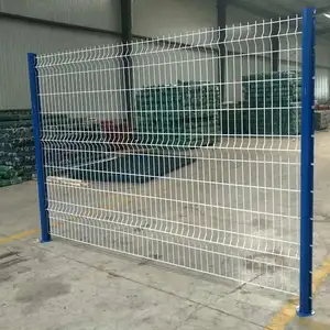 Fogli di pannello saldati recinzione in PVC recinzione in rete metallica curva 3D da giardino/recinzione triangolare con fabbrica di palo tondo quadrato pesca