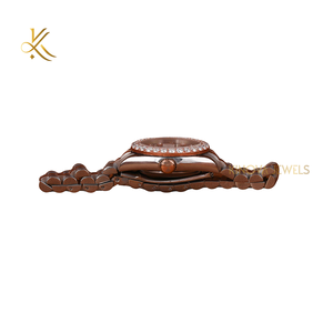 Montre en diamant Moissanite étincelante avec un design élégant et une résistance à l'eau offrant une mode et une fonction pour le glamour quotidien - Product Image 5