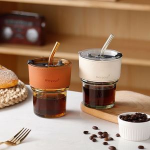 Gobelet en verre écologique avec logo personnalisable pour les mariages, cadeau pratique et créatif pour les invités - Product Image 5