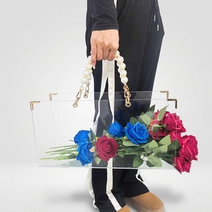 Vente chaude Nouvelle boîte à fleurs pliable multifonctionnelle en acrylique transparent rectangulaire Poignée en <span class=keywords><strong>perle</strong></span> Boîte <span class=keywords><strong>de</strong></span> <span class=keywords><strong>rangement</strong></span> pour roses Boîte cadeau - Product Image 6