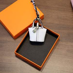 Mini Mochila de Cuero con Llavero para Mujer, Monedero Ecológico y Duradero para Monedas, con Cierre Giratorio para Llaves y Auriculares - Product Image 6