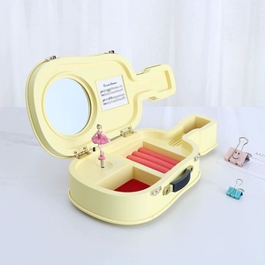 Boîte à musique créative en forme de guitare avec miroir, pour ranger bijoux et accessoires, cadeau d'anniversaire pour enfants - Product Image 5