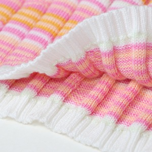 เสื้อสเวตเตอร์ถักแขนสั้นคอกลมสำหรับผู้หญิง ลายทางหลากสี เสื้อถักลายริบ ขายส่งเสื้อผ้าลำลองสำหรับผู้หญิงใส่ในฤดูร้อน - Product Image 5