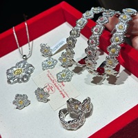 S925 Silber Damen Trendige Asymmetrische Blumen-Ohrstecker Gold Silber Zweifarbig 3D Geprägt Vintage Exquisit für Hochzeit & Party