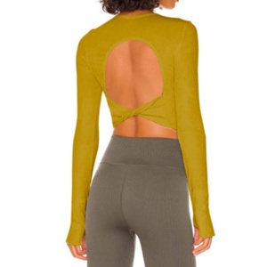 Top de yoga de verano ligero y transpirable de talla grande con espalda hueca estampada, manga larga, de secado rápido, ajuste ceñido, orificio para el pulgar y espalda cruzada - Product Image 5