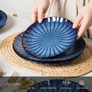 Set di Stoviglie Moderno ed Elegante con 12 Pezzi a Motivo Floreale, <span class=keywords><strong>Servizio</strong></span> Personalizzato in Ceramica per 4 Persone, <span class=keywords><strong>Piatti</strong></span> e Ciotole Antigoccia - Product Image 3