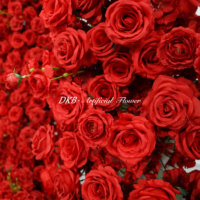 Hot Sale Künstliche Blumen dekoration Niedriger Preis Red Rose Flower Stage Hintergrund für Hochzeits dekoration