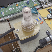 Interrupteur de lampe rotative à base phénolique avec fil de câble pour régulateur de vitesse U L certifié marche/arrêt 3A 250V à coque en plastique unipolaire