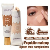 Crème BB colorée : Fond de teint lissant et hydratant qui illumine, hydrate et s'estompe parfaitement, sans grumeaux, naturel