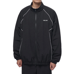 Veste de survêtement Healy pour homme, noire, légère, en polyester, entièrement zippée, design sportif, séchage rapide, coupe classique, couleur unie, logo sur le devant - Product Image 1