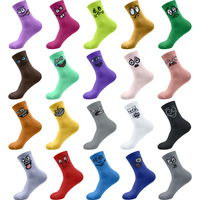 Chaussettes mi-mollet anti-bactériennes à motifs mignons pour femmes, coloris bonbon, motif dessin animé, respirantes pour usage quotidien – Vente chaude