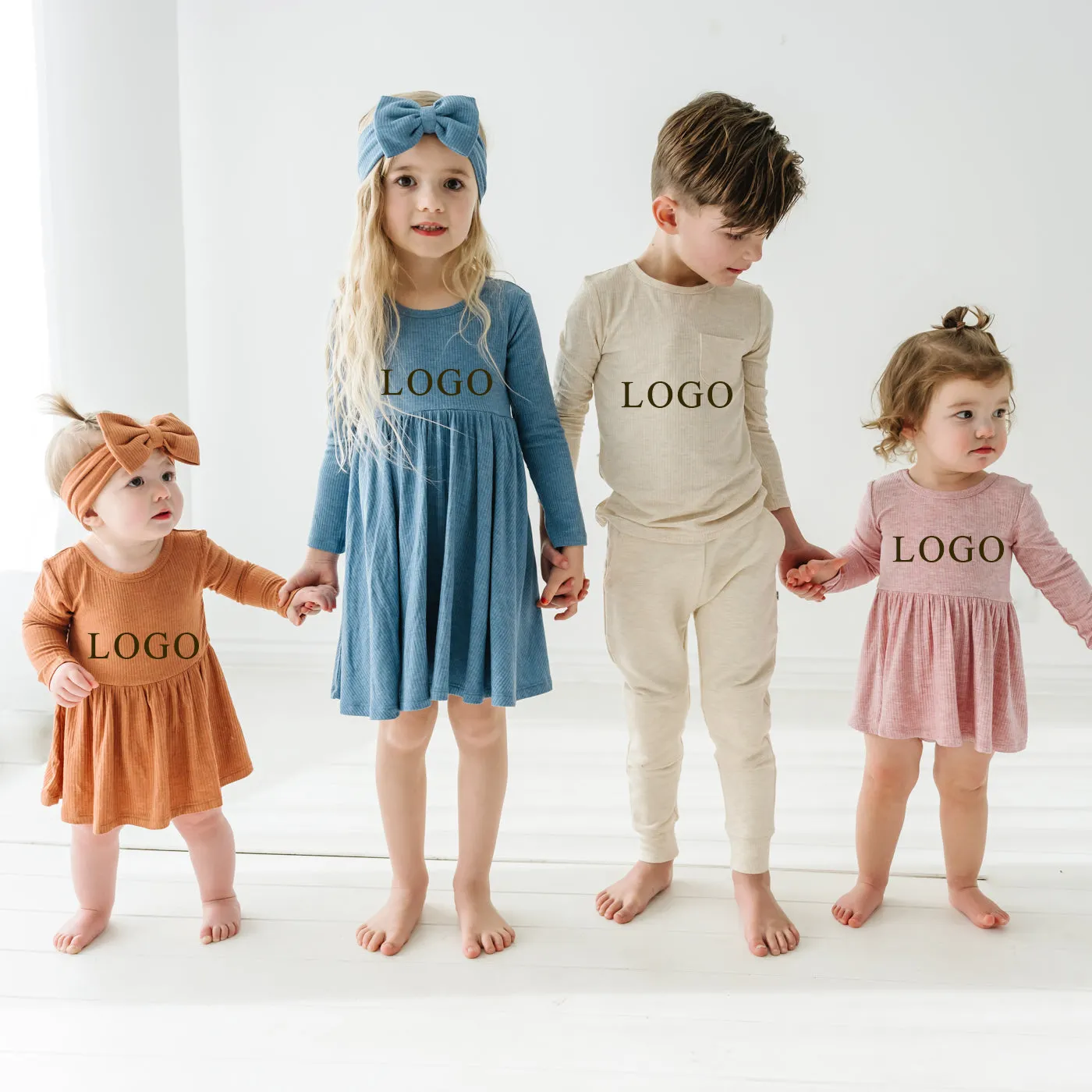 Costumes assortis côtelés personnalisés pour frère et sœur robes pour tout-petits garçons vêtements en bambou pour bébés body