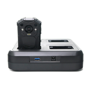 Station d'accueil multi-caméras : charge 4 ports avec téléchargement automatique, gestion des fichiers via ID/date - Product Image 1