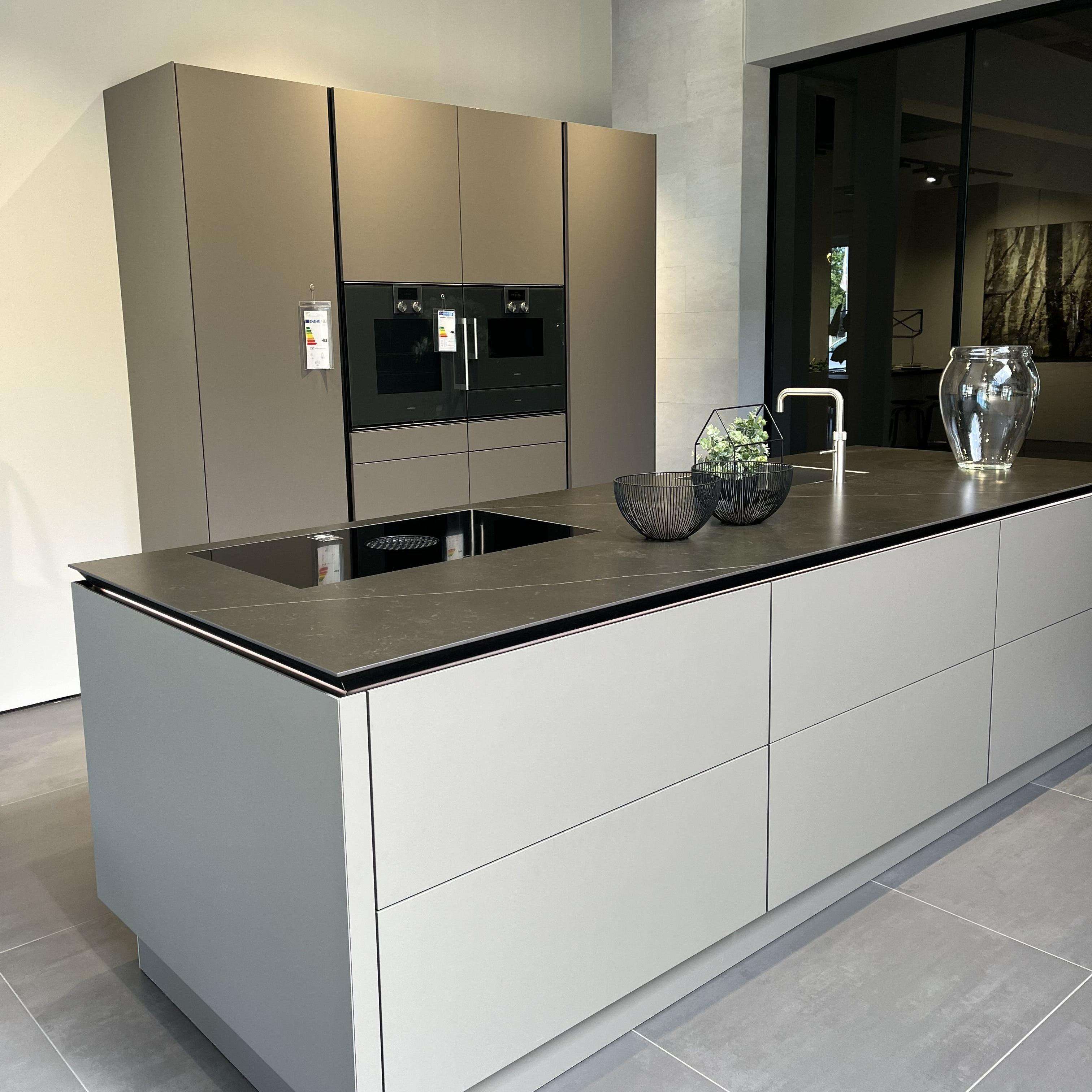 กำหนดเอง