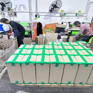 <span class=keywords><strong>Pellicola</strong></span> Estensibile <span class=keywords><strong>Nera</strong></span> Morbida in PE 20 Pollici 1000 Piedi 100 Gauge Grado Industriale Impermeabile per <span class=keywords><strong>Imballaggio</strong></span> Manuale - Product Image 5